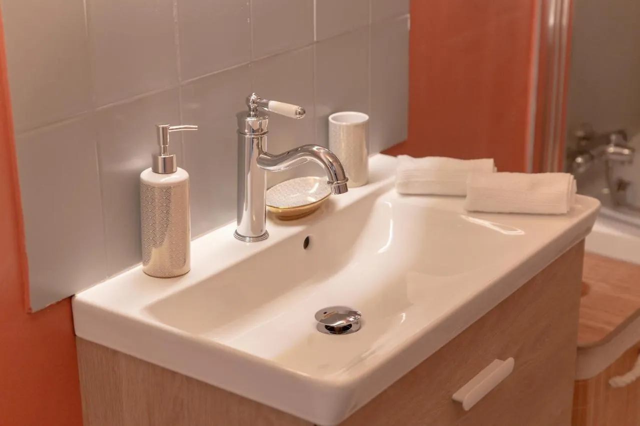Studio Hotel - Lit King Size - Parking - Wifi - Proche Cdg Livry-Gargan