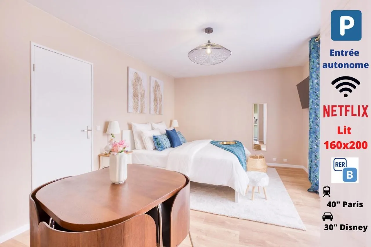 Studio Hotel - Lit King Size - Parking - Wifi - Proche Cdg location