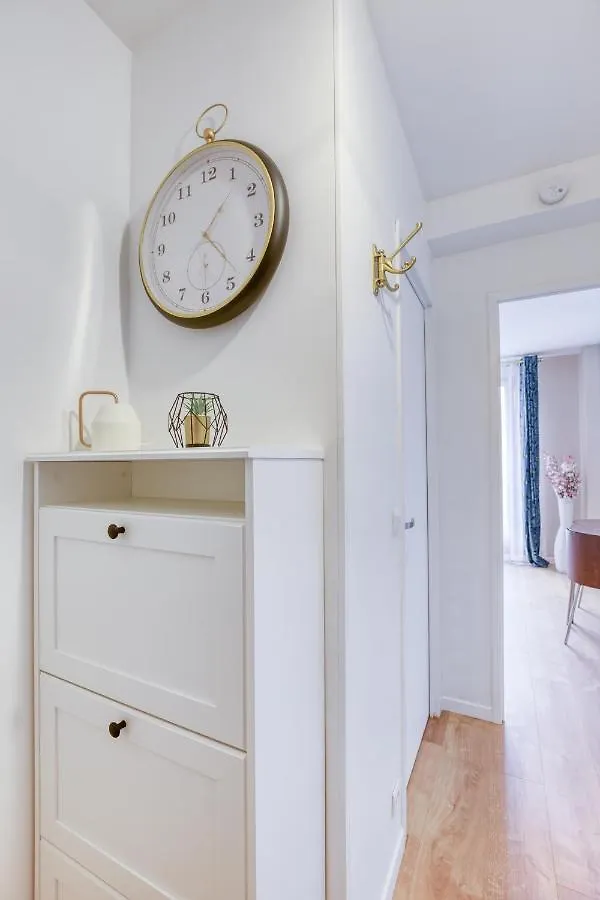 Apartment Studio Hotel - Lit King Size - Parking - Wifi - Proche Cdg Livry-Gargan